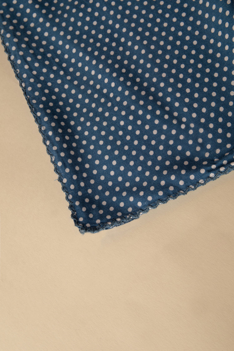 Mascada con estampado ‘polka dots’